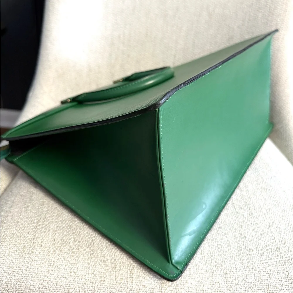 Authentic Louis Vuitton Epi Riviera Handbag in Borneo green